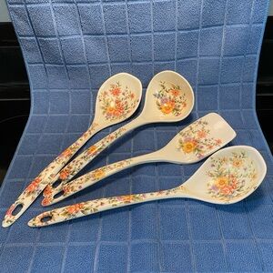 Set of 4 floral kitchen serving utensils